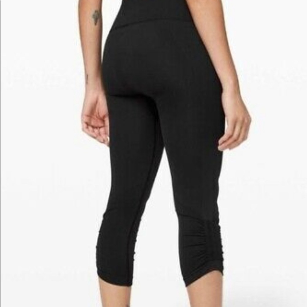 lululemon charcoal Ebb to Street Crop